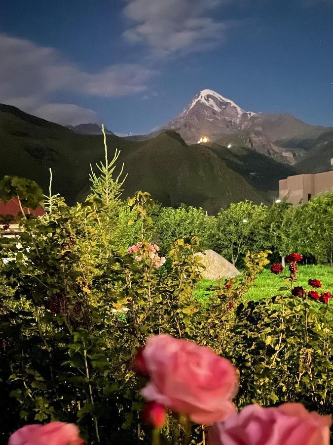 Готель Piligrim Kazbegi Екстер'єр фото